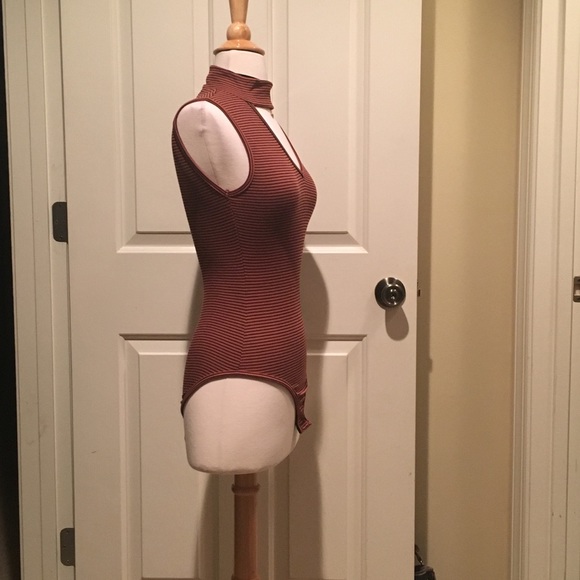 Striped short sleeve bodysuit - Picture 3 of 4